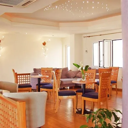 Apartament Boletsos *